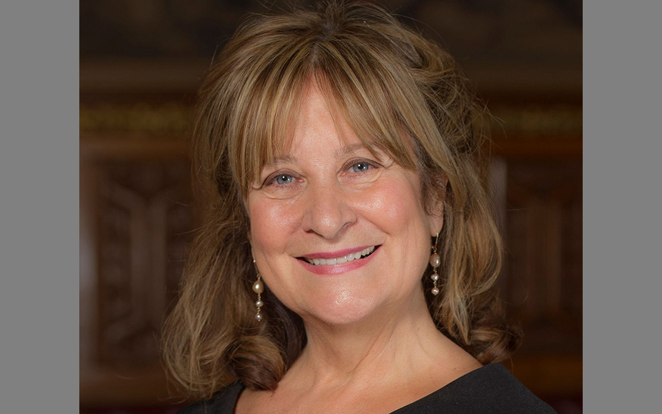 η-βαρώνη-αποχωρεί-2359241