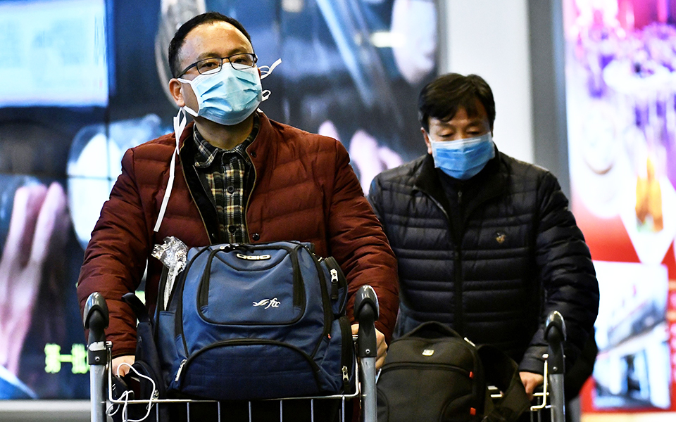 κοροναϊός-κίνα-41-νεκροί-και-1-287-επιβεβα-2360051