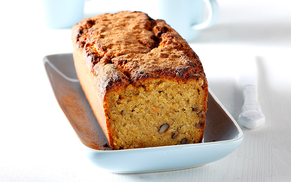 αφράτο-κέικ-καρότου-με-μήλο-και-κασταν-2361109