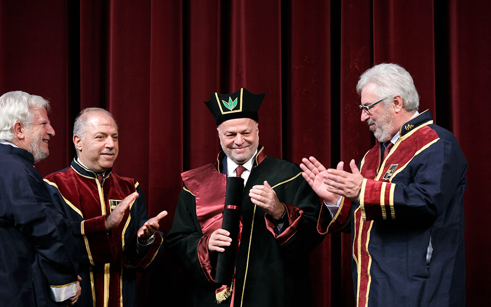 επίτιμος-διδάκτορας-του-πανεπιστημί-2356868