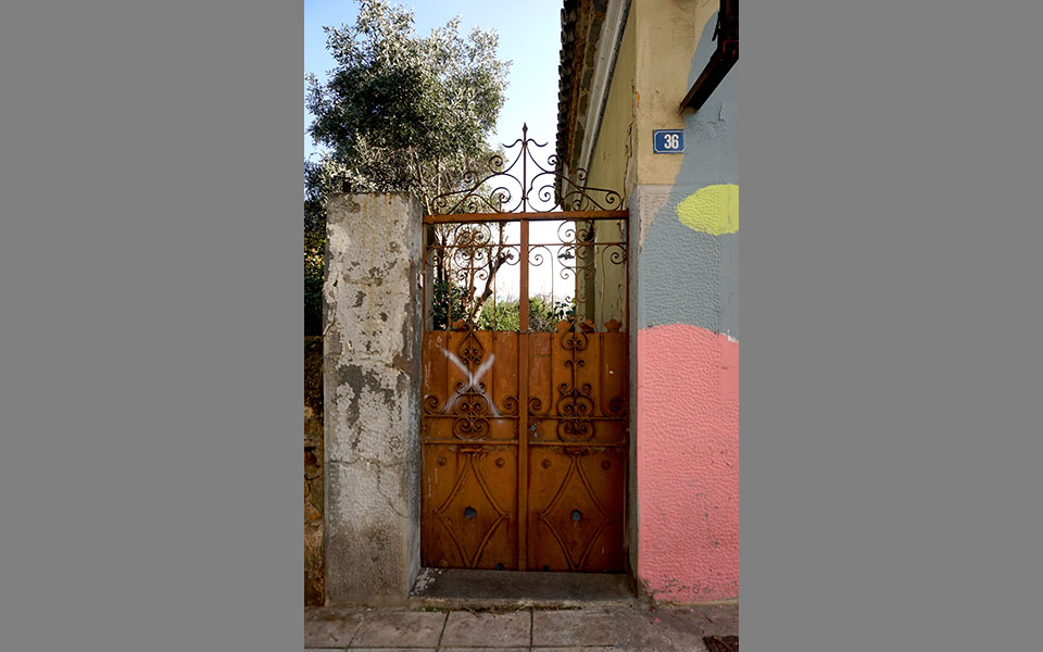 σπιτάκια-σαν-παιχνίδια-στα-παλιά-κουν-2358785