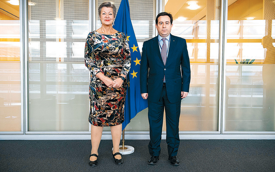 ηταν-με-απόσπαση-στη-ν-δ-2360729