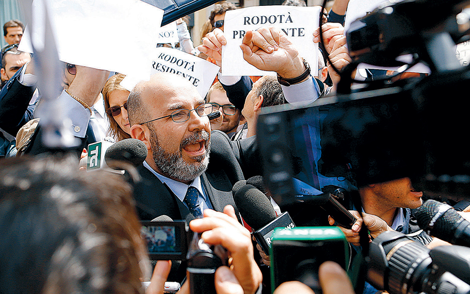 κρίση-στο-κίνημα-των-5-αστέρων-2360987