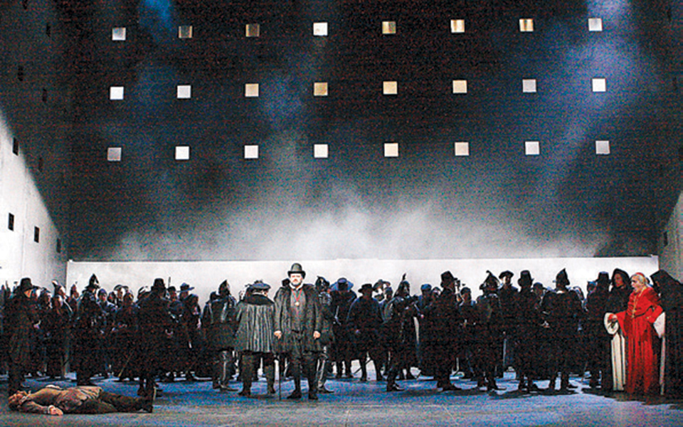 επιβλητικός-χορταστικός-ντον-κάρλο-2356142