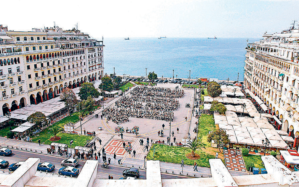 η-αριστοτέλους-στην-μπιενάλε-της-βενε-2360073