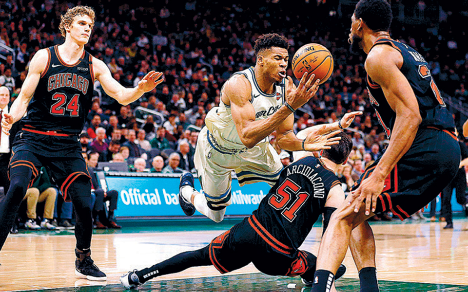 εσπασε-το-φράγμα-των-10-000-πόντων-ο-αντετοκ-2359355