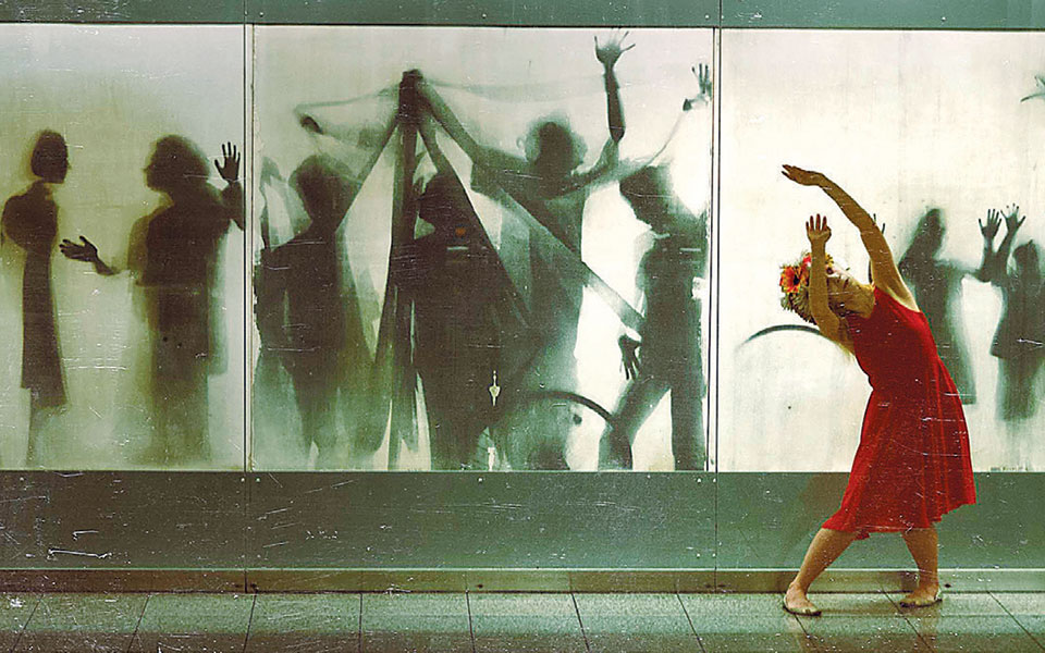 η-σκυταλοδρομία-των-δεκαετιών-2356210