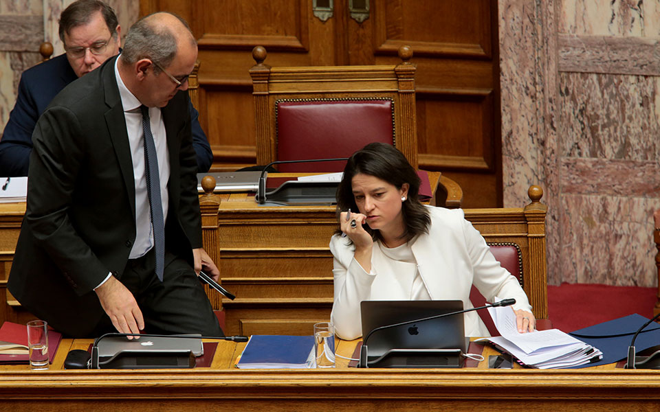 βουλή-αντιπαράθεση-στη-συζήτηση-του-ν-2359279