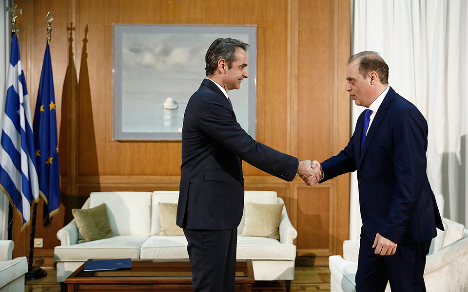 αντίθετος-με-την-προσφυγή-στο-διεθνές-2357158