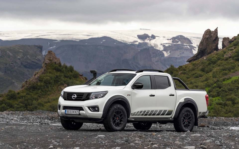 η-nissan-αποκαλύπτει-το-νέο-navara-2360796