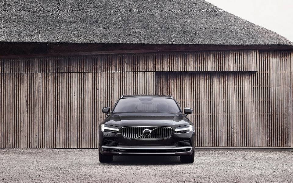 η-volvo-cars-παρουσιάζει-τα-ανανεωμένα-s90-και-v90-2365521