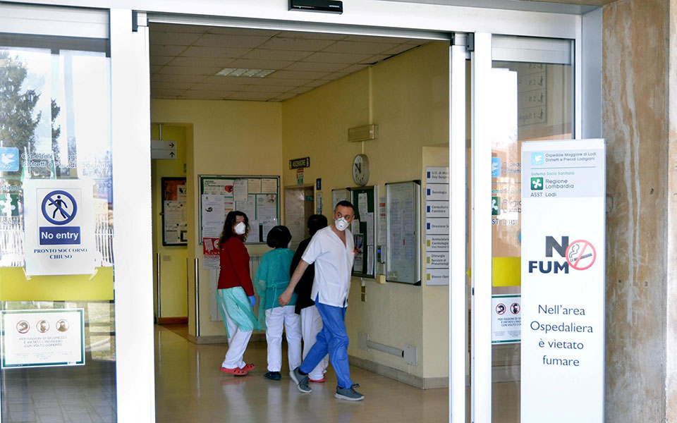 στα-δεκαέξι-τα-κρούσματα-του-νέου-κορω-2364821