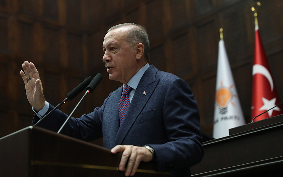 ανάλυση-nα-γίνουμε-απρόβλεπτοι-και-εμε-2365985