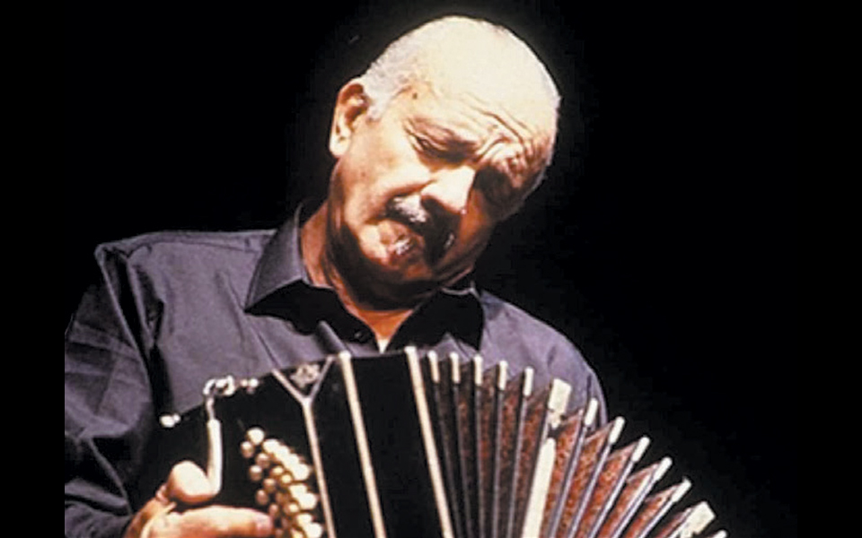 to-κουιντέτο-αστορ-πιατσόλα-έρχεται-για-2361778