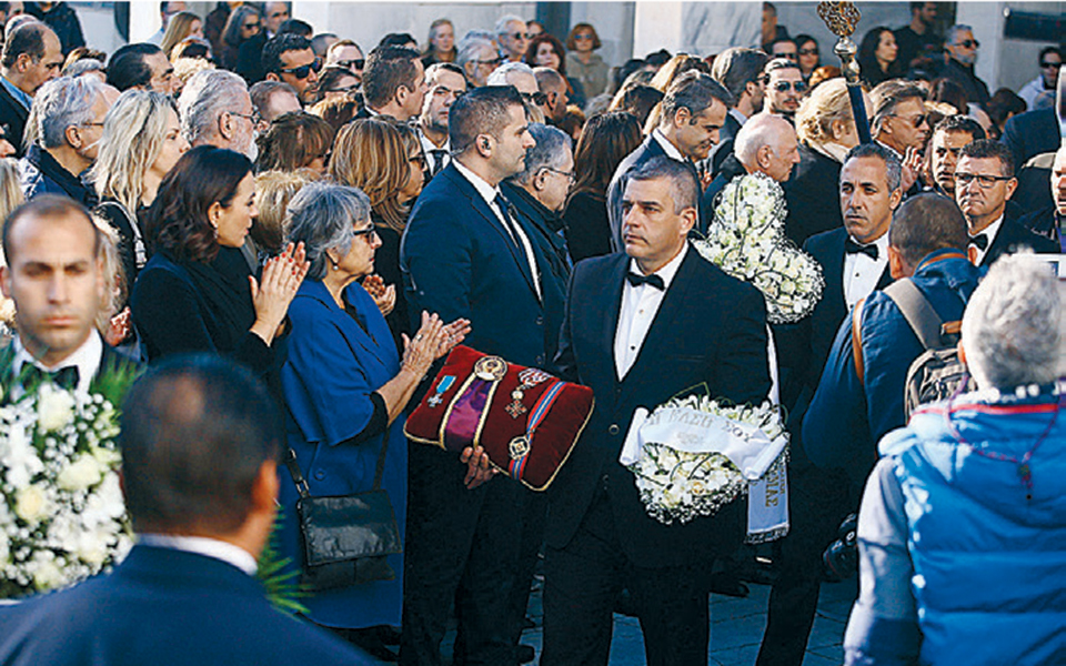 αποχαιρετισμός-στην-κική-δημουλά-εν-2365540