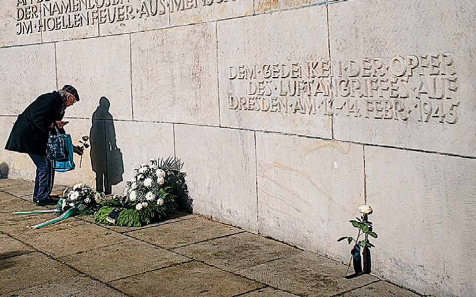 75-χρόνια-από-τον-βομβαρδισμό-της-δρέσδη-2363135