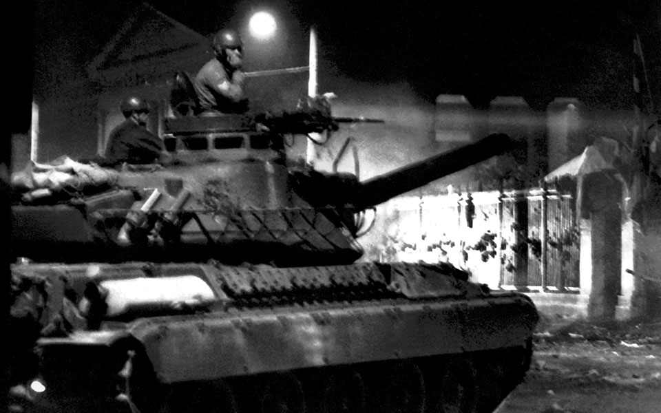 οταν-η-δανία-κυνήγησε-τη-χούντα-2362261