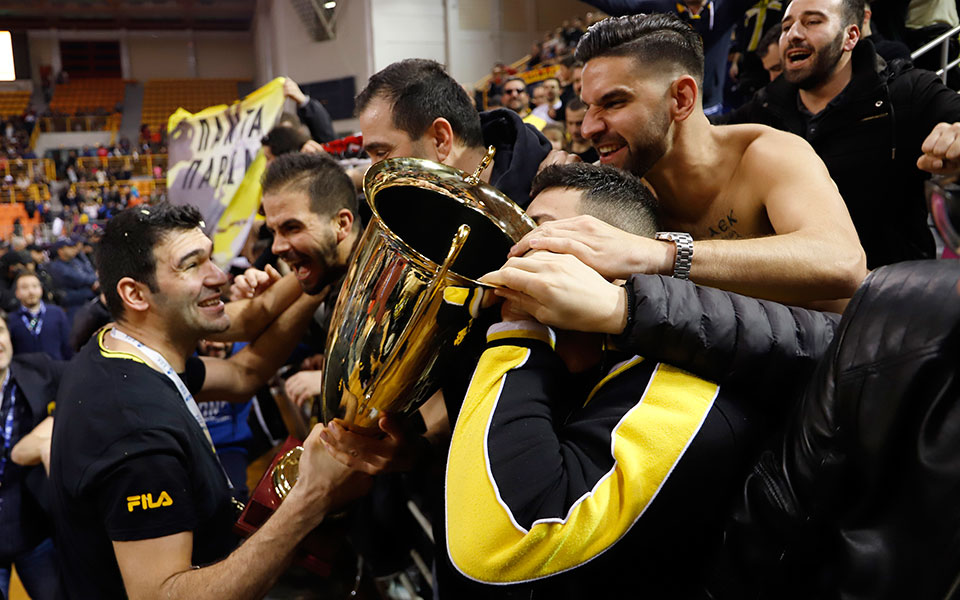 κυπελλούχος-ελλάδας-στο-μπάσκετ-η-αεκ-2363553