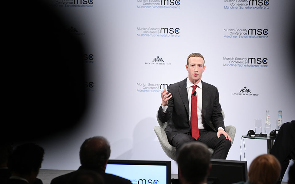 μαρκ-ζούκερμπεργκ-πήραμε-το-μάθημά-μ-2363484