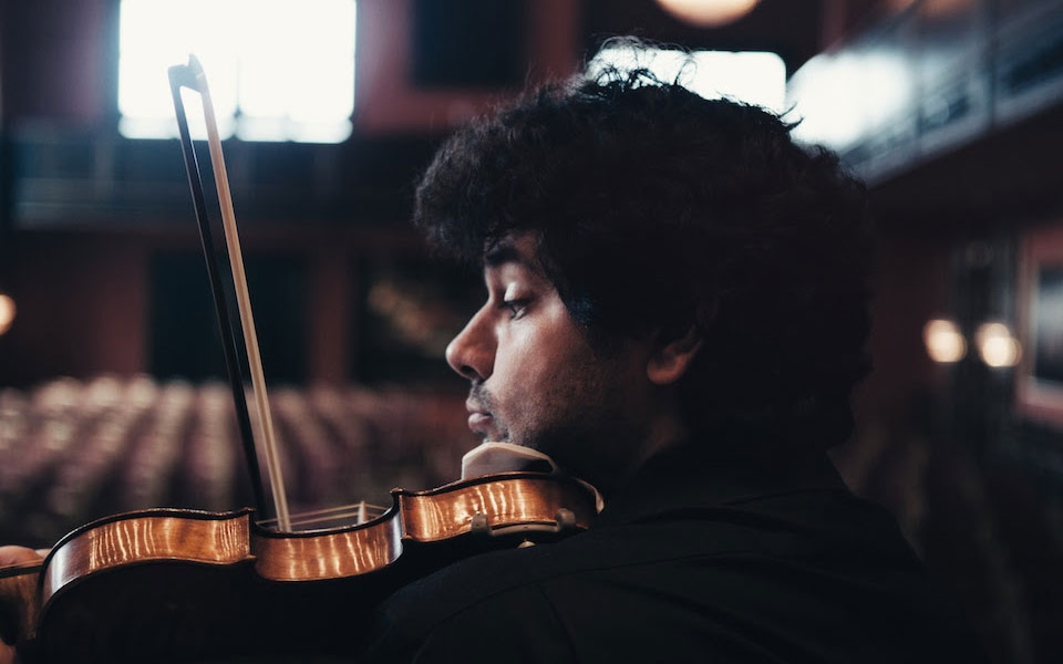 μια-συναισθηματικά-φορτισμένη-βραδι-2365998