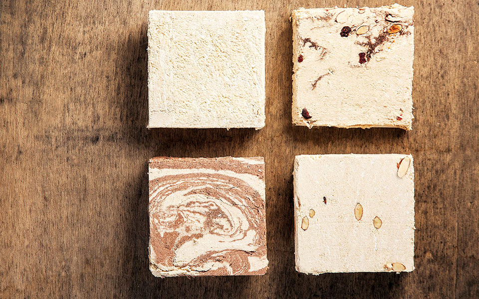 παραδοσιακοί-αφράτοι-και-μαστιχωτοί-2365531