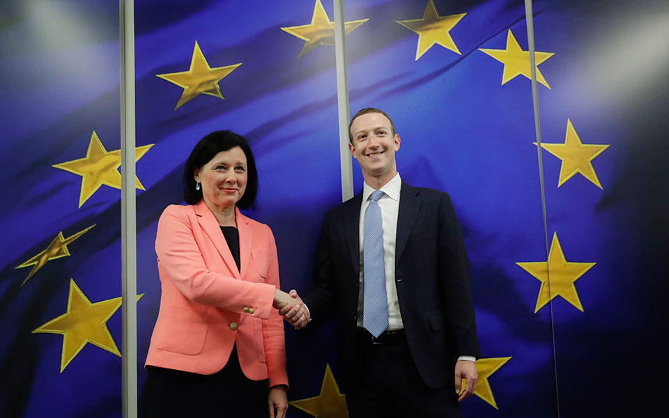 επιχείρηση-γοητείας-του-ζούκερμπε-2363602