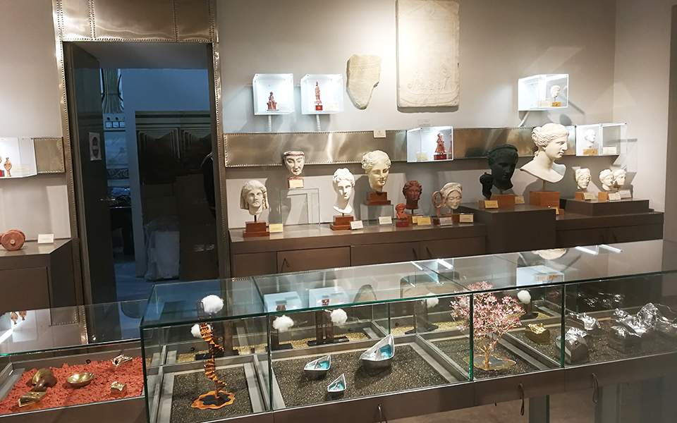 μάσκες-σε-μουσεία-φρένο-στην-ελσ-2367904