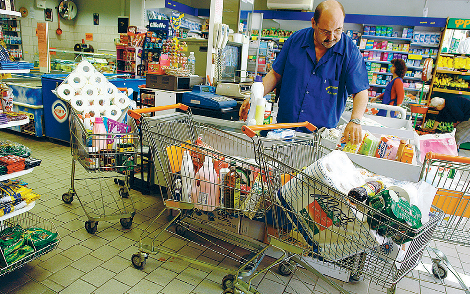 επιδρομή-στα-σούπερ-μάρκετ-για-αντιση-2368382