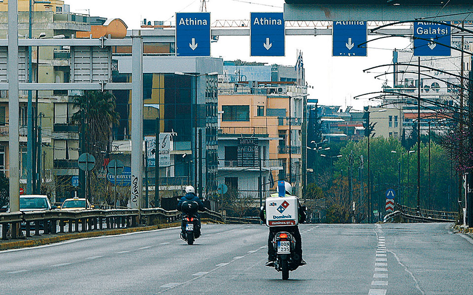 το-ζην-επικινδύνως-των-διανομέων-και-ο-2370132