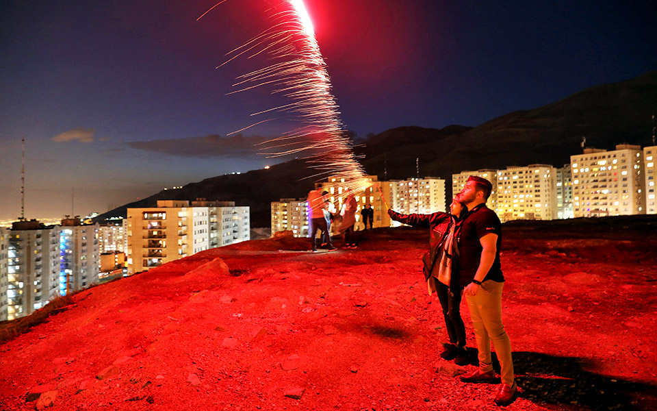 tεχεράνη-ανοιξιάτικα-πυροτεχνήματα-2369965
