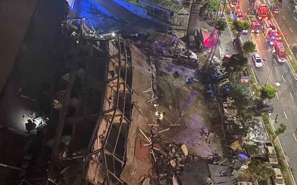 κίνα-κατάρρευση-κτιρίου-που-στέγαζε-κ-2367153
