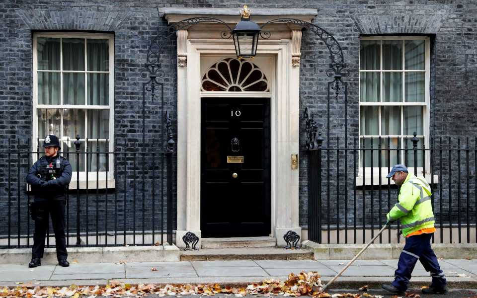 βρετανία-σάλος-με-περσινό-κορωνοπάρτ-2370641