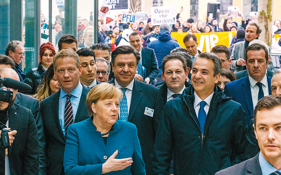 στήριξη-από-μέρκελ-για-προσφυγικό-2367788