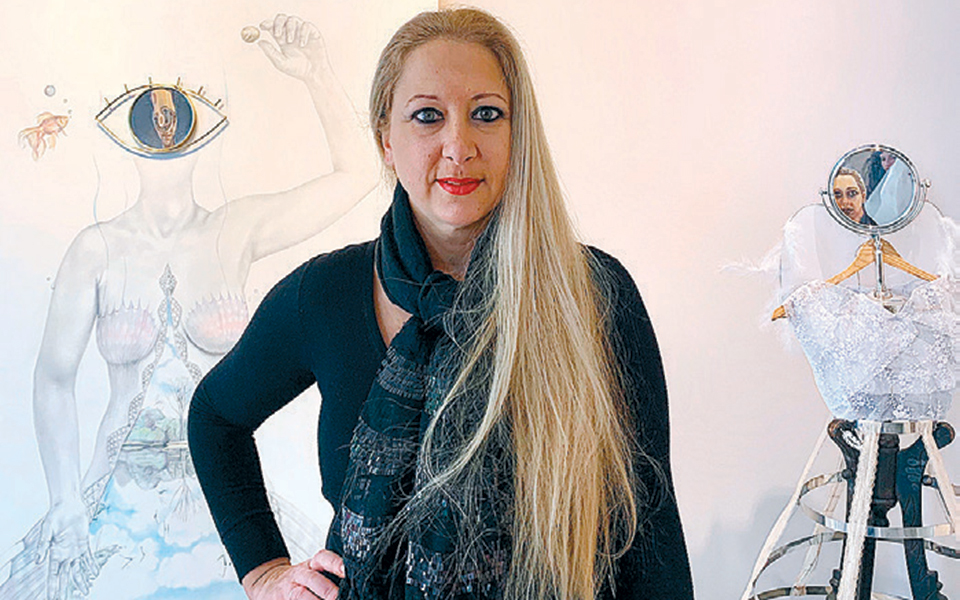 η-λαμπρινή-μποβιάτσου-παρουσιάζει-νέ-2368085