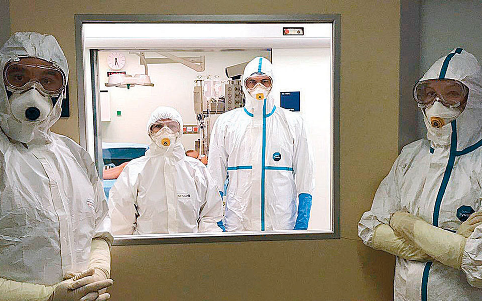 εξι-οι-νεκροί-464-τα-επιβεβαιωμένα-κρούσ-2369475