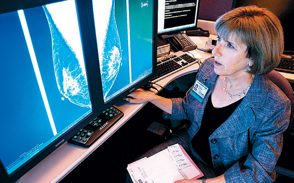 πιο-ακριβής-η-τρισδιάστατη-μαστογραφ-2368241