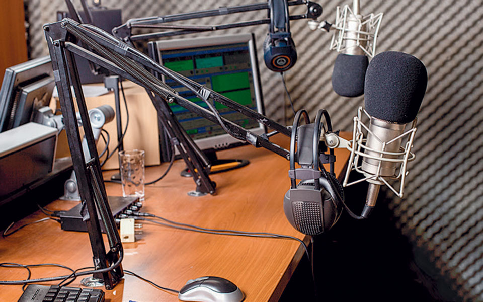 η-ανεκτίμητη-παρέα-του-ραδιοφώνου-στη-2370769