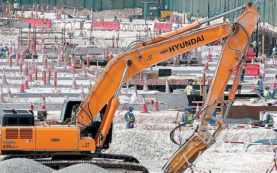 ποδόσφαιρο-το-κατάρ-παίζει-επικίνδυν-2370561