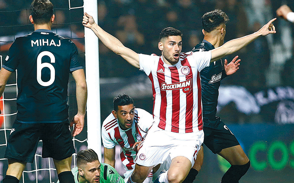 ποδόσφαιρο-εκκίνηση-με-θαυμαστικό-αυ-2367110