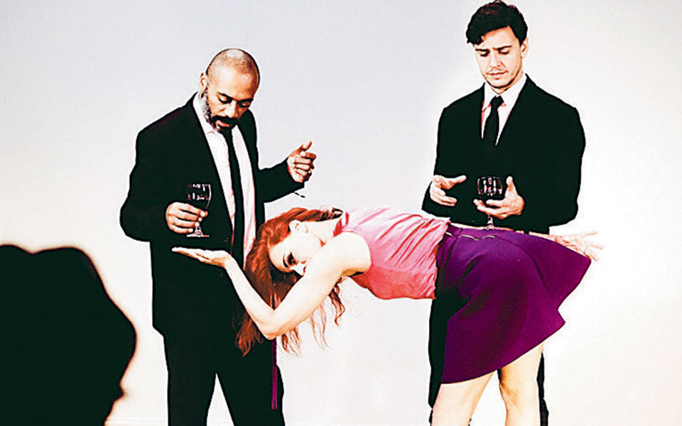 θέατρο-από-τον-καναπέ-2368673