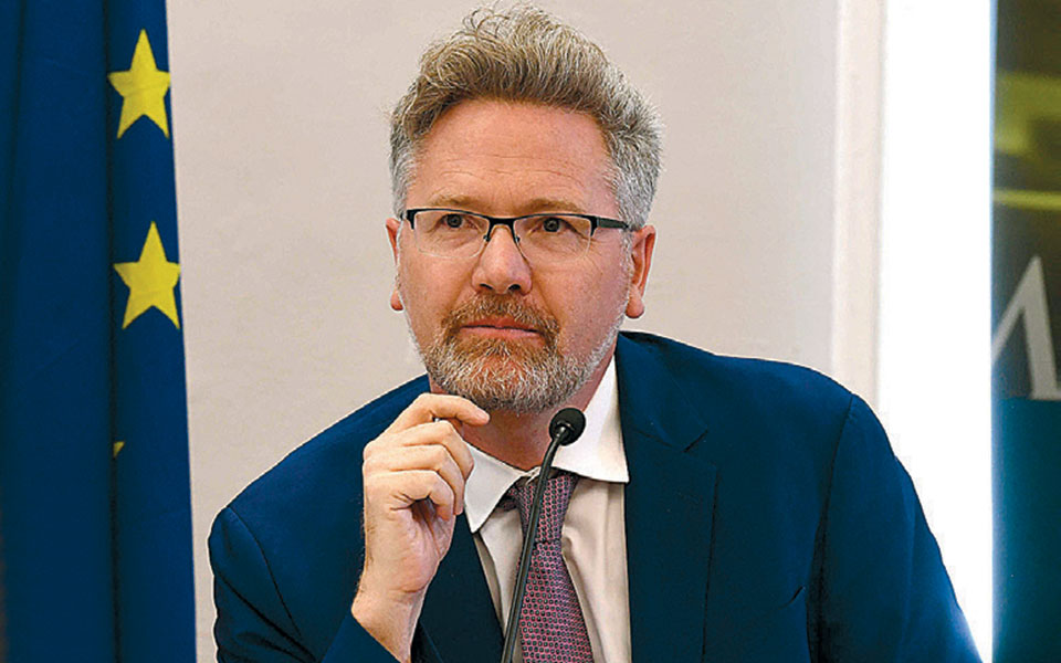 ανταμ-τουζ-στην-κ-παντελώς-ακατανόη-2370829