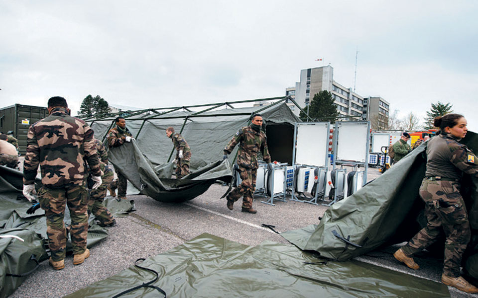 τα-κράτη-ρίχνουν-στη-μάχη-στρατό-και-ει-2370855