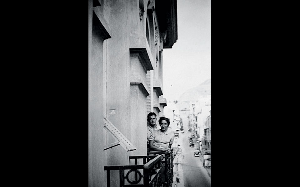 εφηβικά-όνειρα-σε-κάποια-ξεχασμένη-αθ-2369595