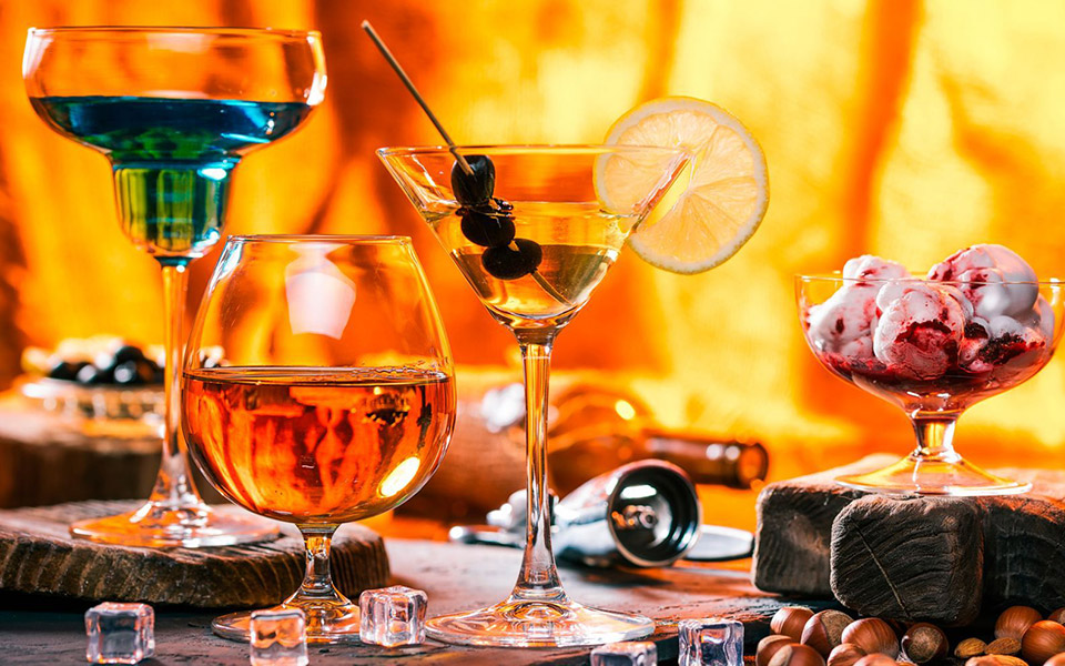 αφιέρωμα-φτιάχνουμε-κοκτέιλ-με-τρία-υ-2368820