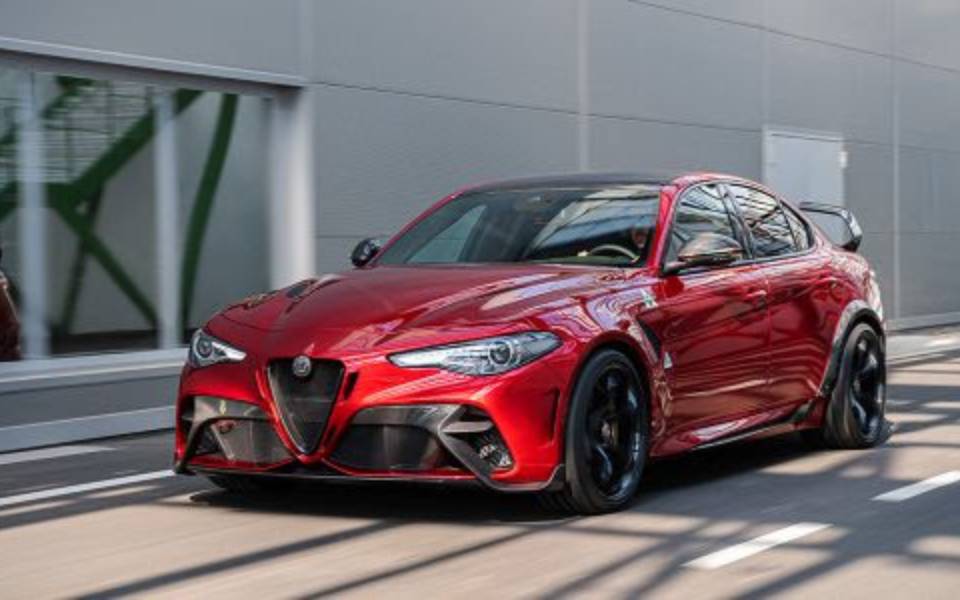 giulia-gta-η-μεγάλη-επιστροφή-ενός-θρύλου-της-alfa-rom-2366401
