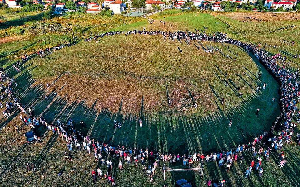 ελληνικά-πανηγύρια-στον-κατάλογο-της-une-2371374