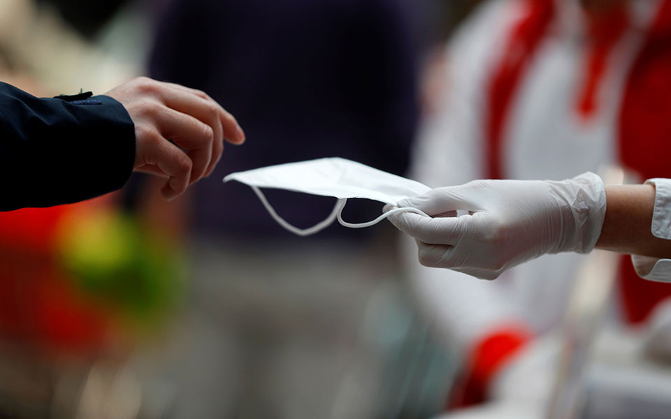 κορωνοϊός-η-ευρώπη-αγωνιά-για-την-καμ-2371394