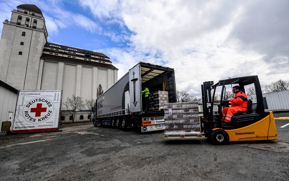 γερμανία-πάνω-από-5-000-νέα-κρούσματα-και-149-2371326