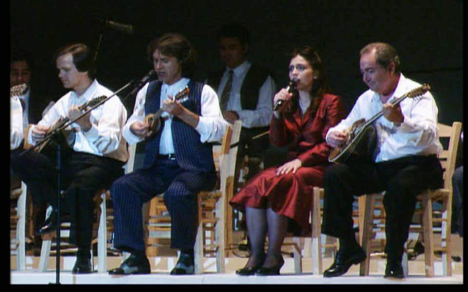 και-με-φως-και-με-θάνατον-ακαταπαύστ-2375016