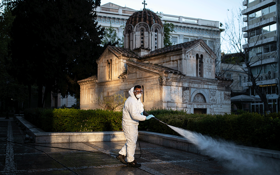 bloomberg-οι-ταπεινοί-ελληνες-δείχνουν-στον-κ-2374139